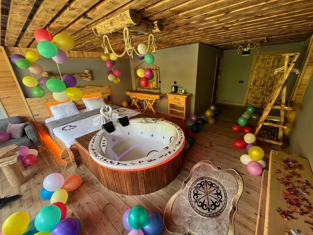 ריזה Wooden Palace V.I.P Suit מראה חיצוני תמונה