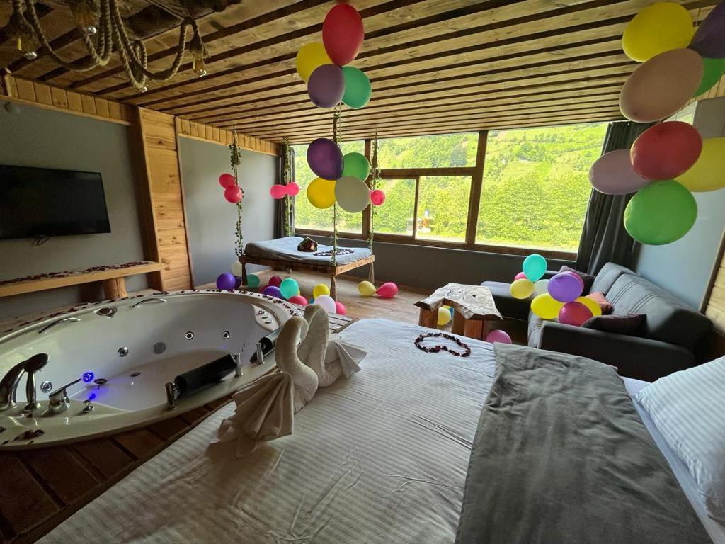 ריזה Wooden Palace V.I.P Suit מראה חיצוני תמונה