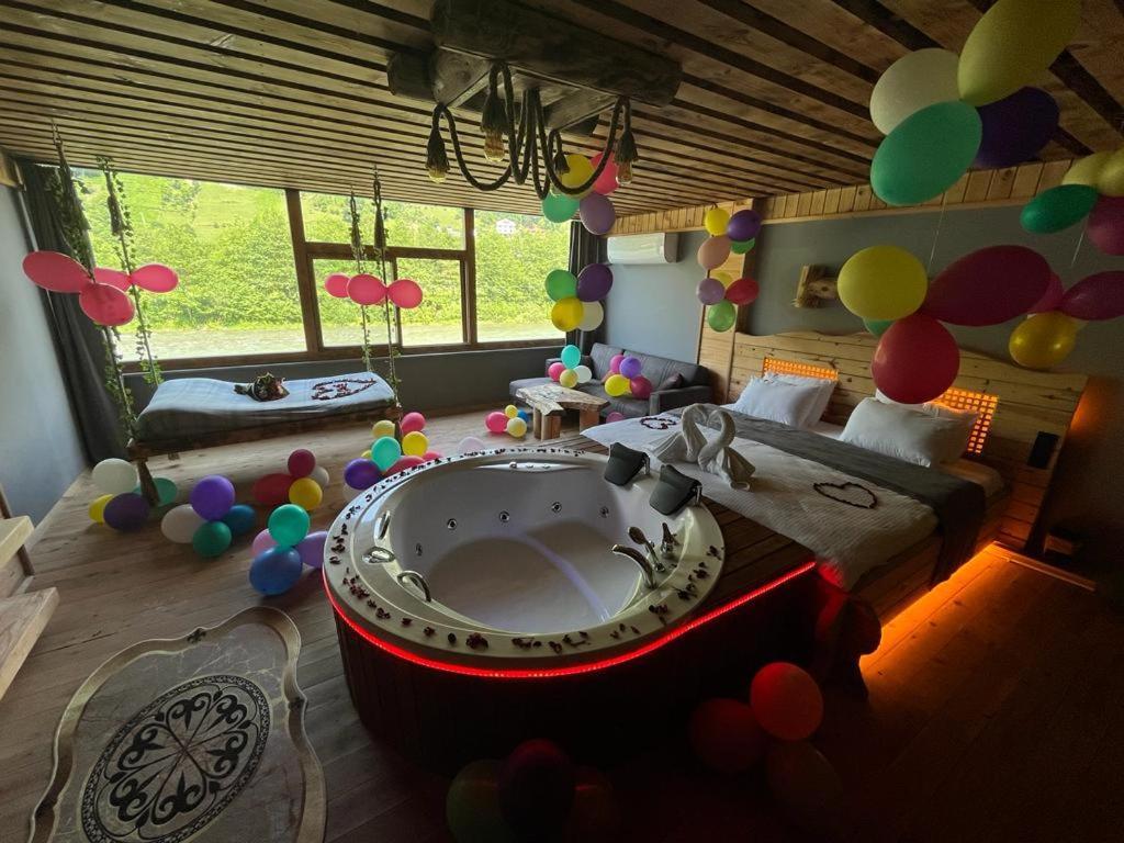 ריזה Wooden Palace V.I.P Suit מראה חיצוני תמונה